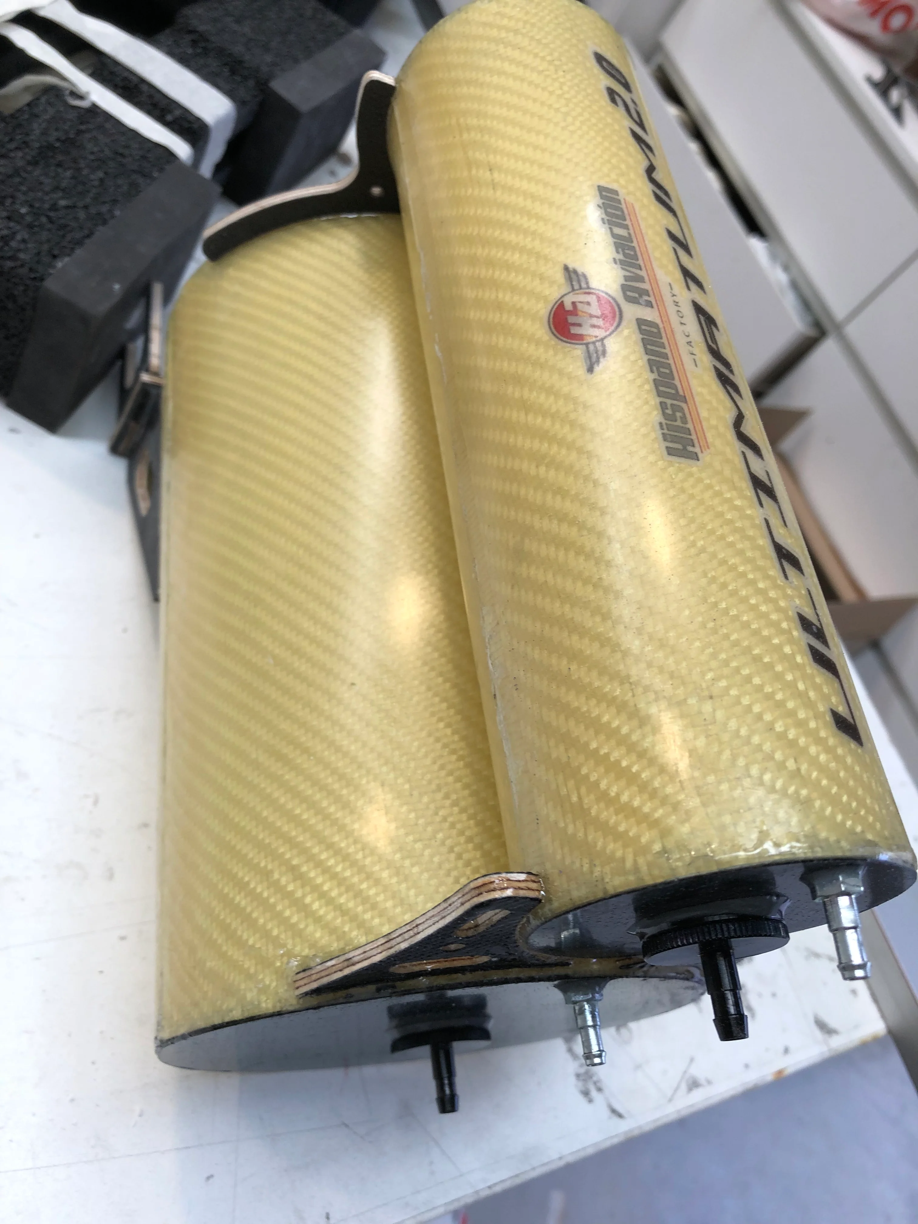 Hispano Aviacion FUEL TANK (3.2 L) + Smoke (0.9 L) PRO FOR ULTIMATUM U2 - Image 4