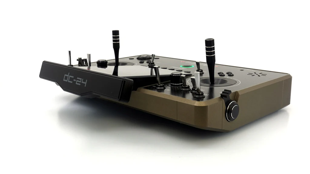 Jeti Duplex DC-24G2 2.4GHz/900MHz NG Carbon Line Bronze w/REX 12 ASSIST and Aluminum case - Image 17