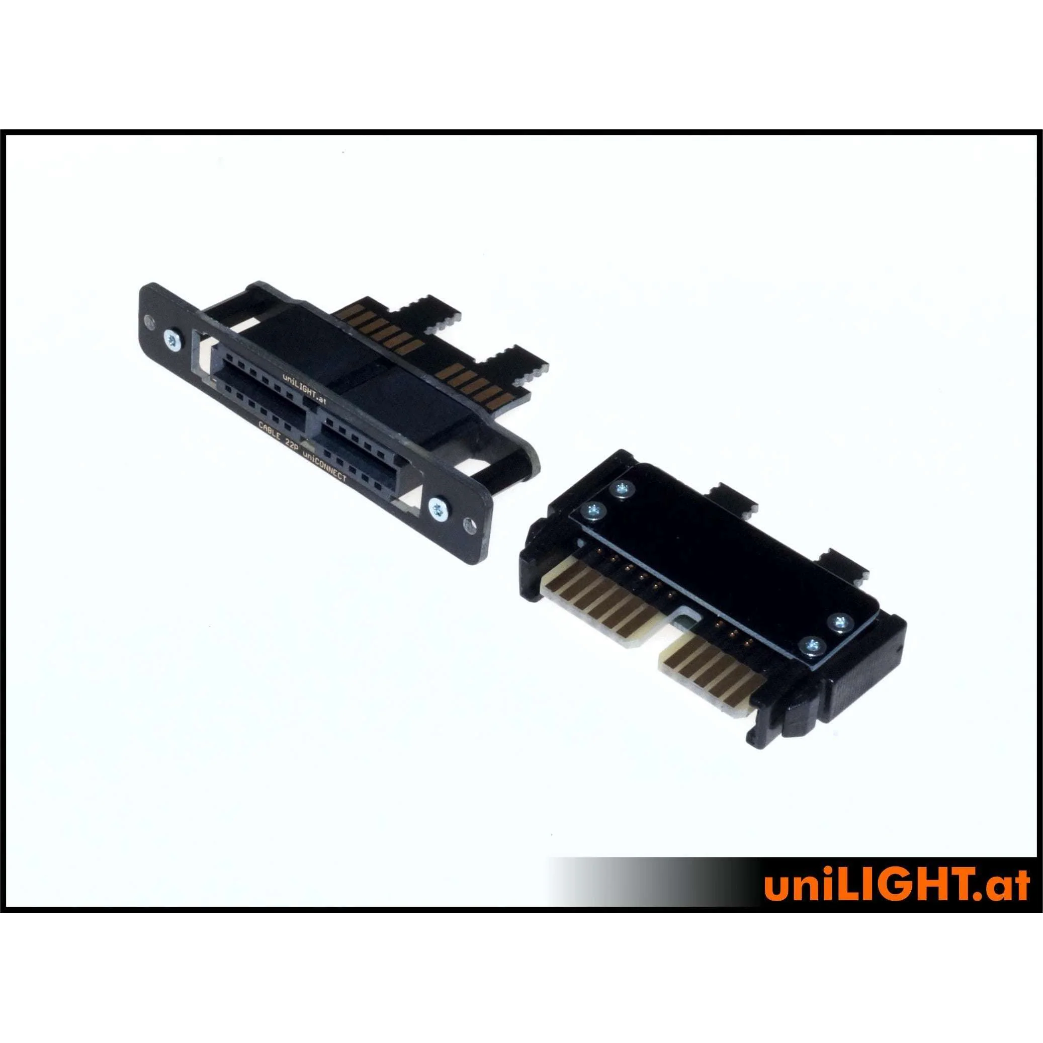 Locking cable connection, 9 primary 4 secondary pins
