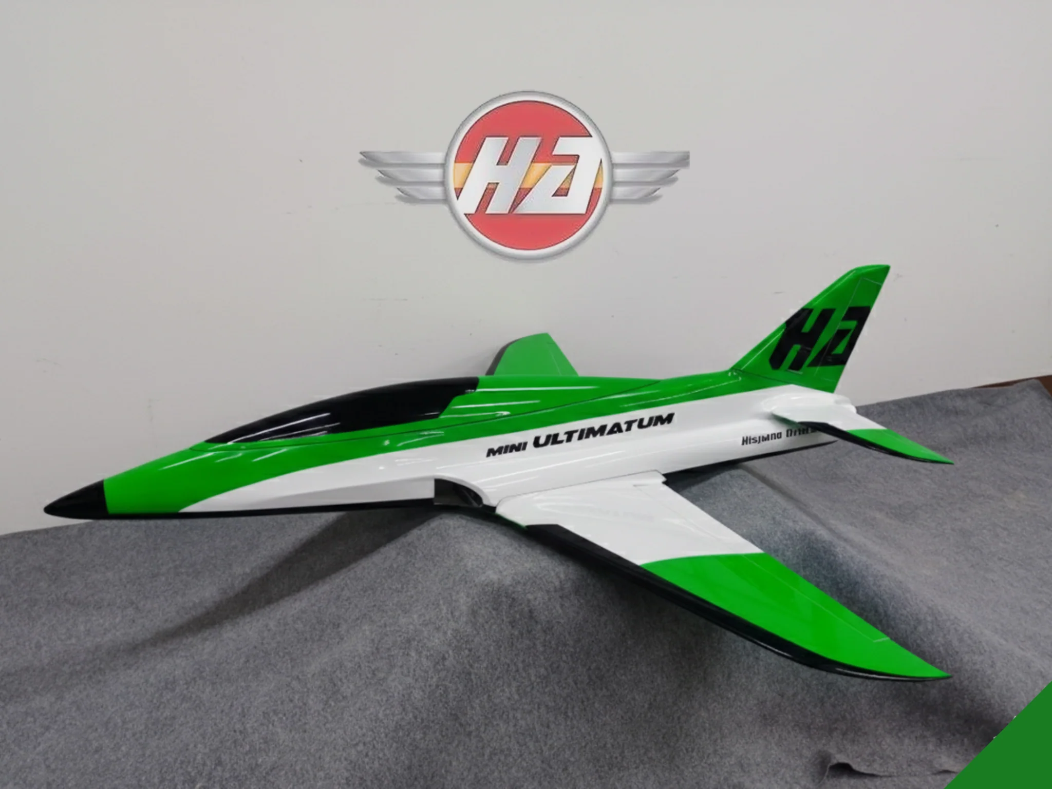 Mini ULTIMATUM 1.5m FLOURESENT GREEN Sport Scheme by HA - Image 2