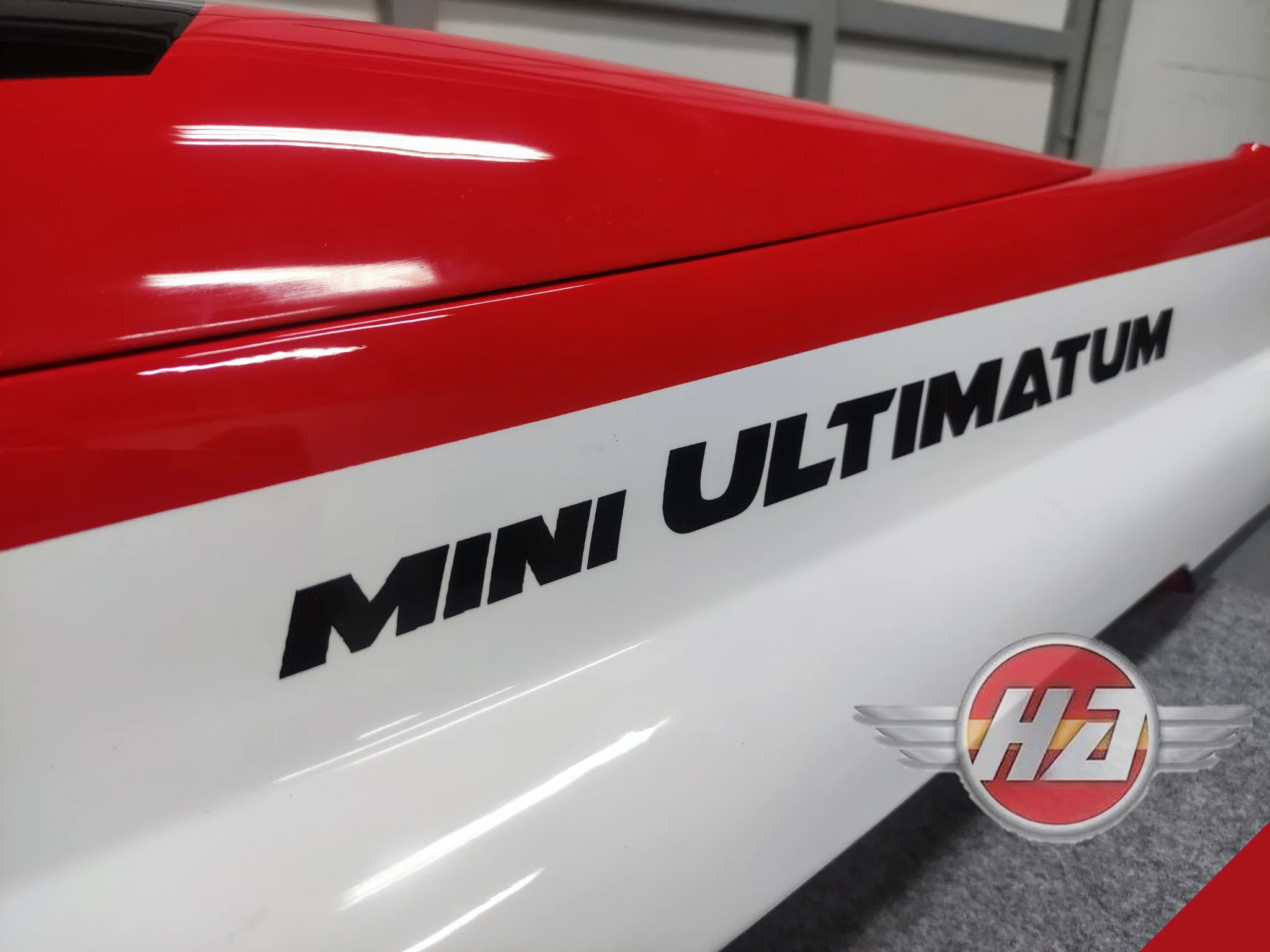 Mini ULTIMATUM 1.5m RED Sport Scheme by HA - Image 3